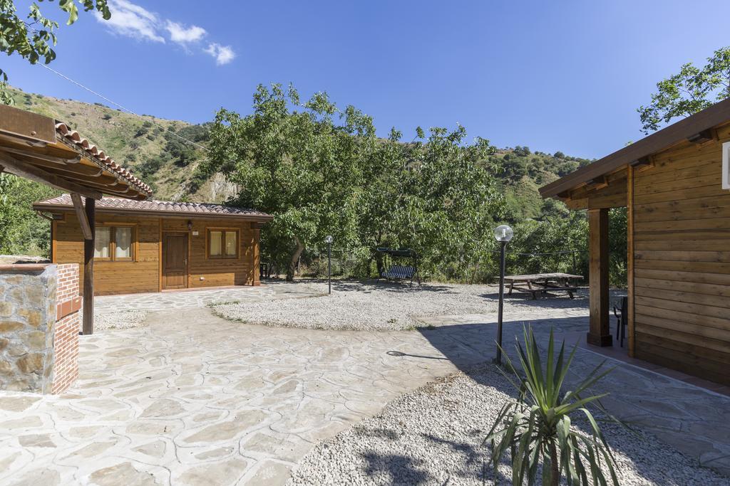 Profetina Village Motta Camastra Exterior photo